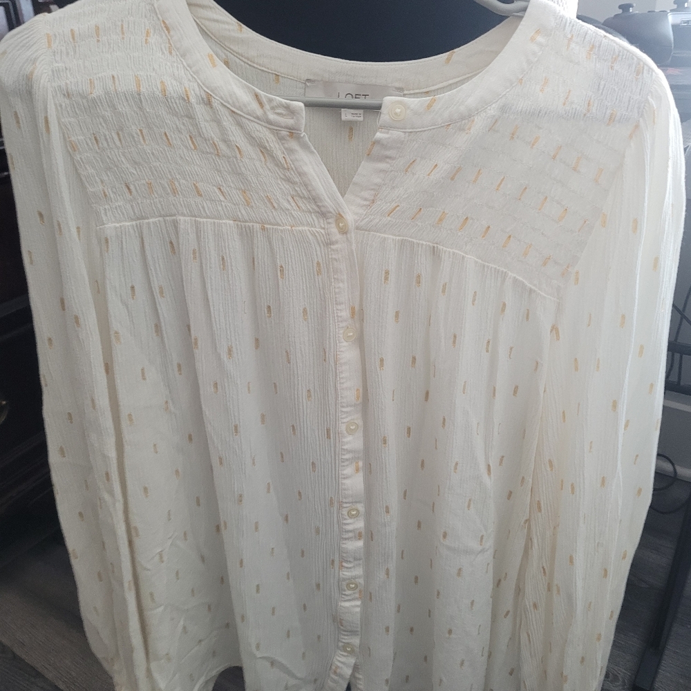 Loft Women's Cream Button-Up Top